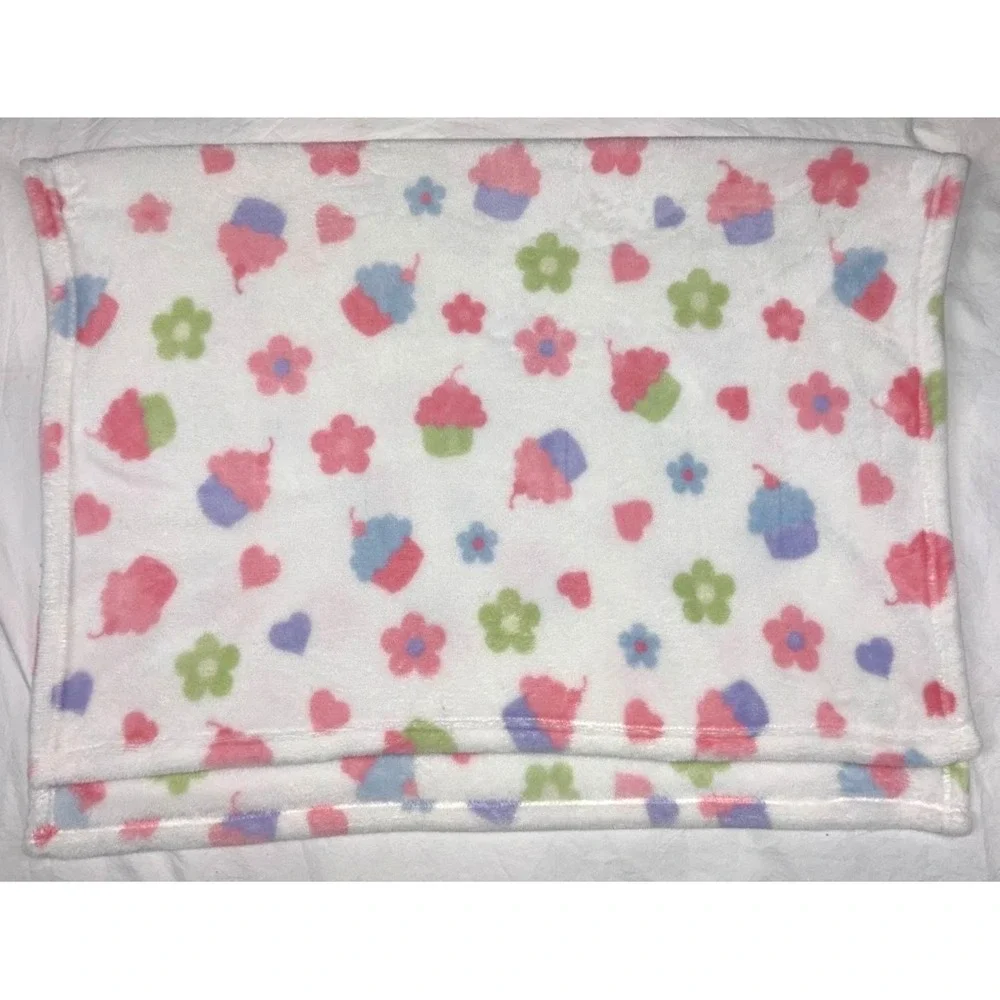 White Pink Purple‎ Green Cupcake Flower Baby Girl Blanket Soft Fleece Unbranded